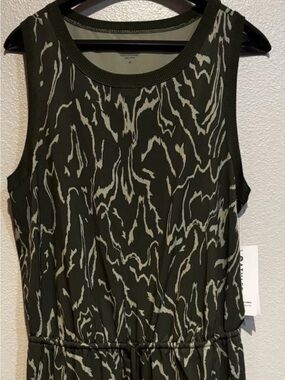 NWT Athleta Sleeveless Printed Dress